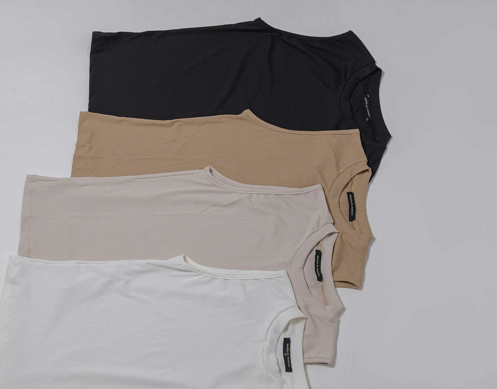 Sleeveless shirt