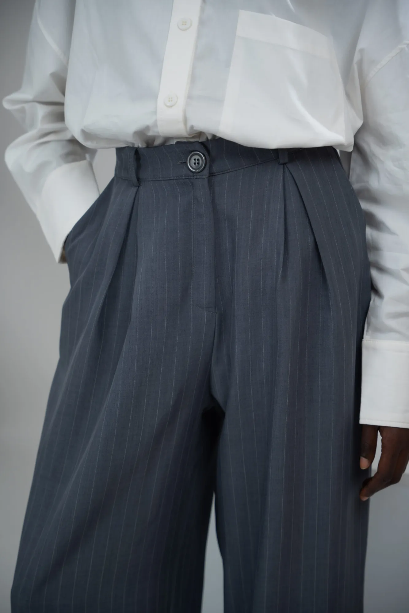 The wide essential pant