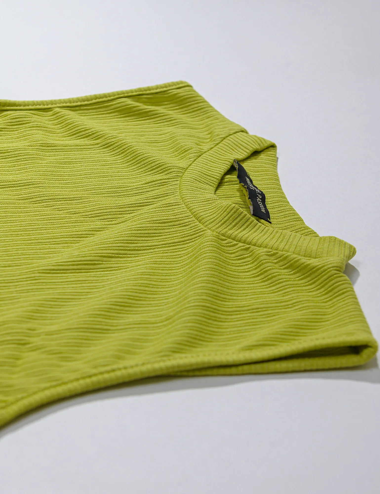 Sleeveless shirt