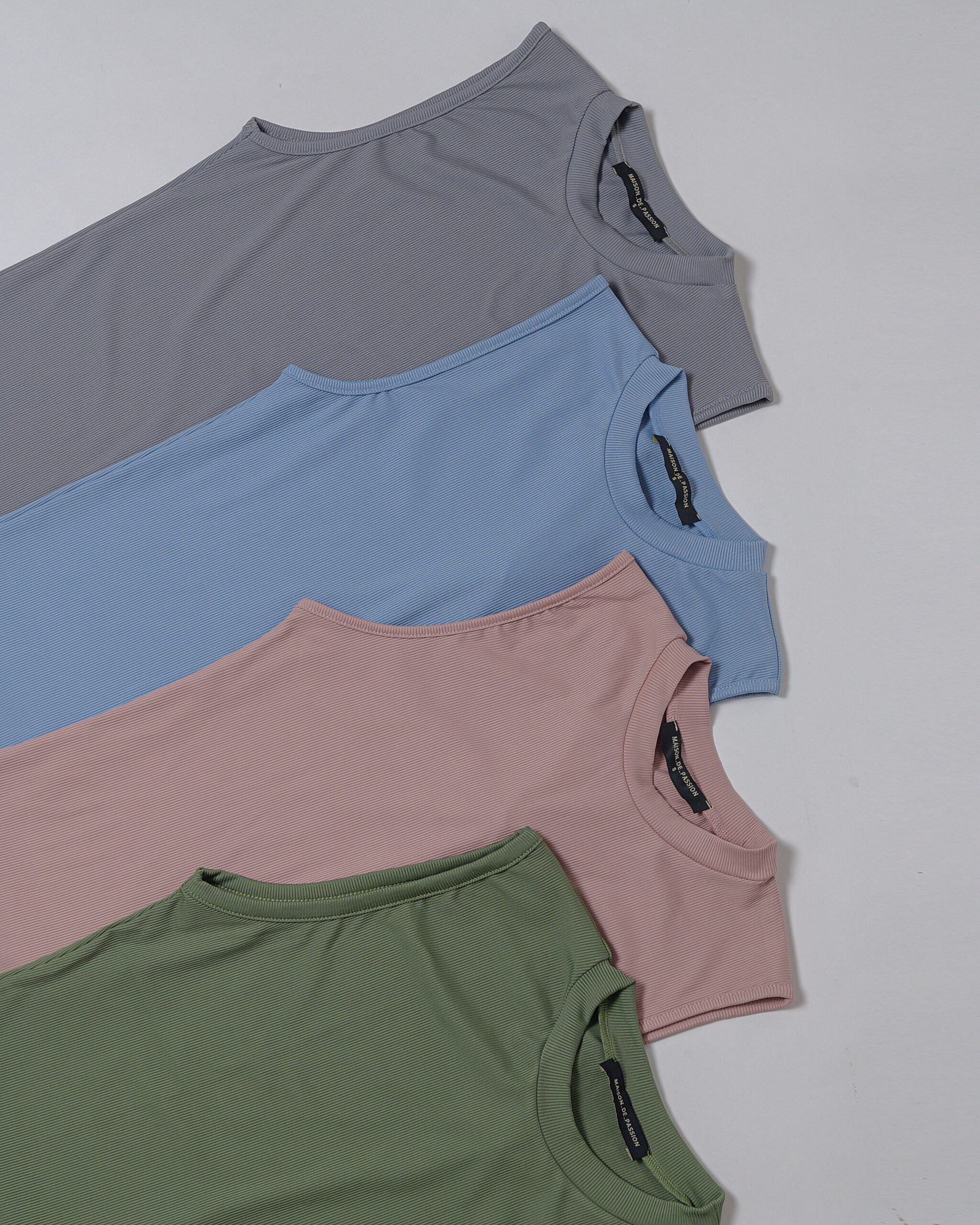 Sleeveless shirt outlet