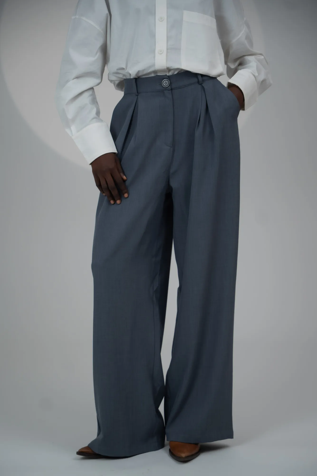 The wide essential pant